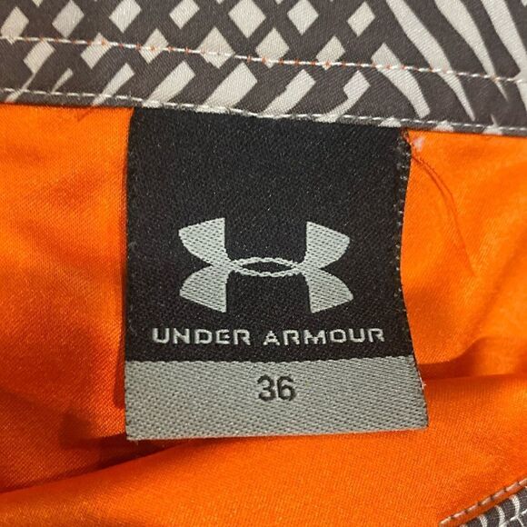 LN Mens Under Armour Board Shorts Size 36 Inseam 10 Orange - Picture 1 of 5
